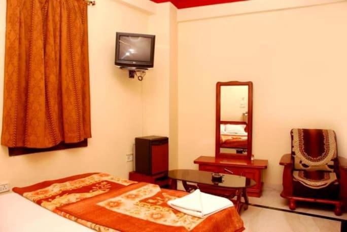 Oyo 27711 Hotel Evergreen Residency Bhopal Dış mekan fotoğraf